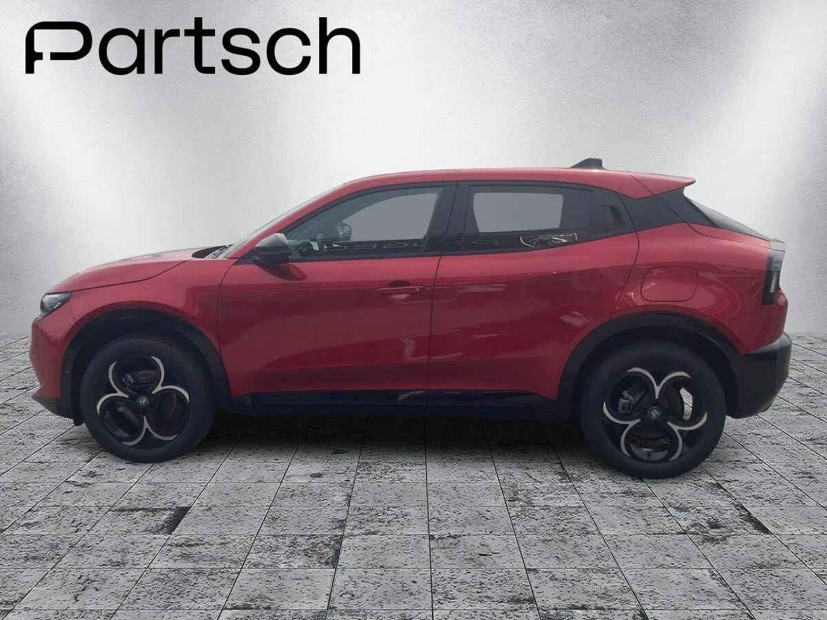 2026 Alfa Romeo Junior, 2 km, Österreich — Foto 3 z 3