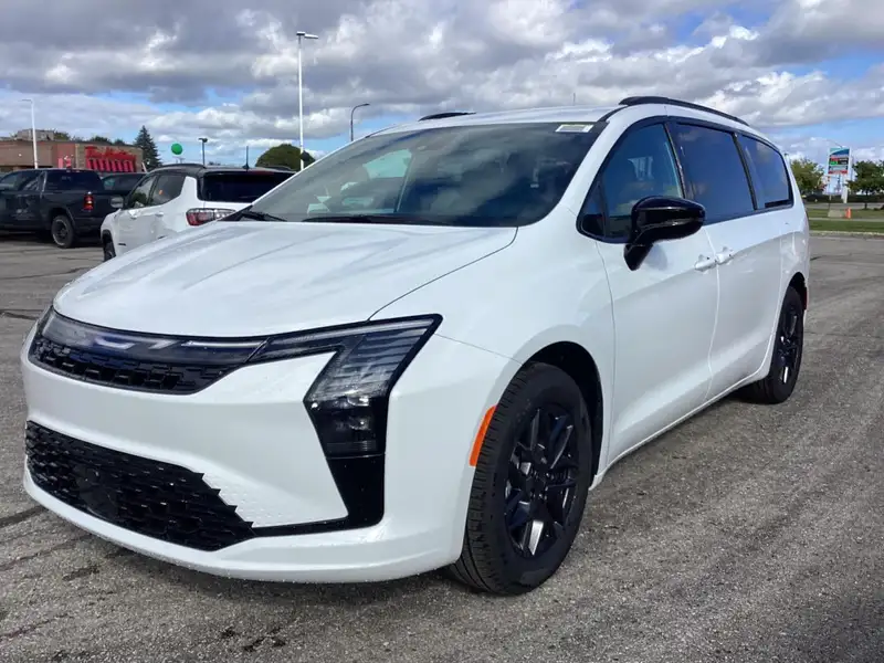 2027 Chrysler Pacifica Select, weiß, 0 km, Import Kanada — Foto 2 z 12
