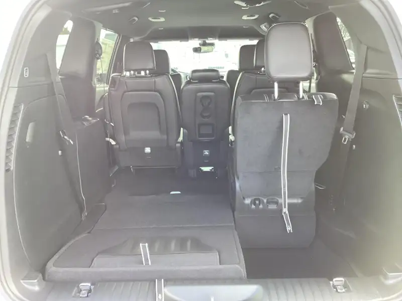2027 Chrysler Pacifica Select, weiß, 0 km, Import Kanada — Foto 8 z 12