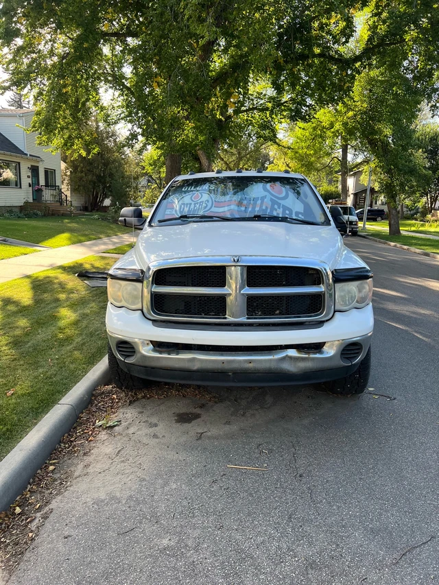 2005 Dodge Ram3500, 211.000 km, Import Kanada — Foto 2 z 5