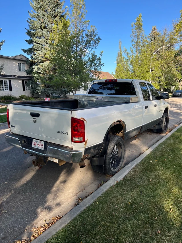 2005 Dodge Ram3500, 211.000 km, Import Kanada — Foto 5 z 5