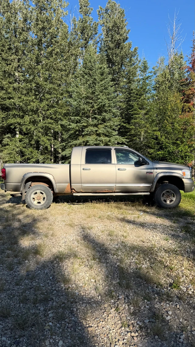 2008 Dodge Ram3500 Laramie, 277.500 km, Import Kanada — Foto 1