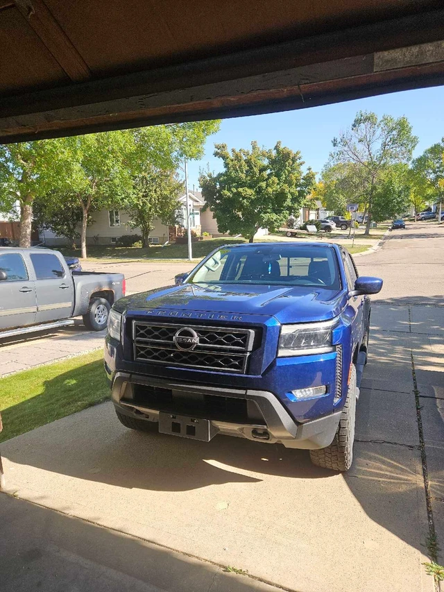 2022 Nissan Frontier SV, blau, 75.750 km, Import Kanada — Foto 4 z 4