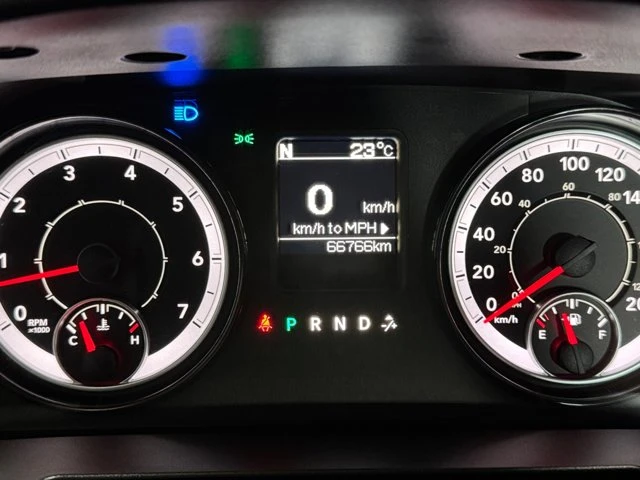 2023 RAM 1500 Classic Express | Night Edition | Heated Seats | Remote Start, schwarz, 66.934 km, Import Kanada — Foto 14 z 20