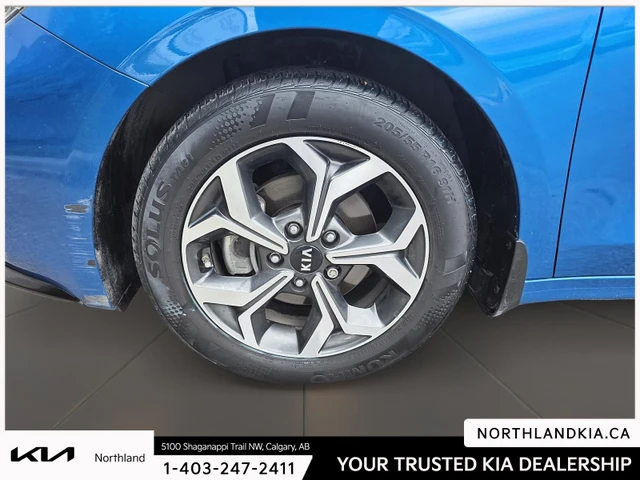 2021 Kia Forte EX, blau, 29.921 km, Import Kanada — Foto 7 z 7