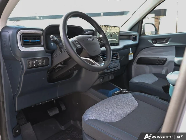 2026 Ford Maverick XLT, weiß, 8 km, Import Kanada — Foto 13 z 19