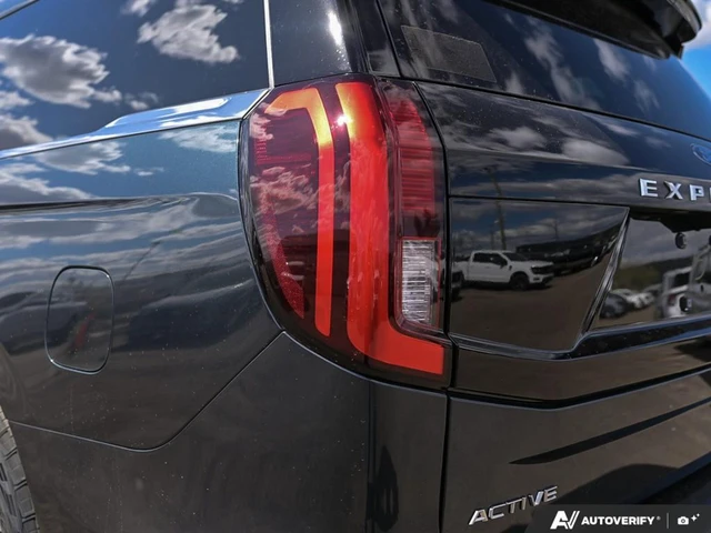 2026 Ford Expedition Active Max, blau, 7 km, Import Kanada — Foto 12 z 19