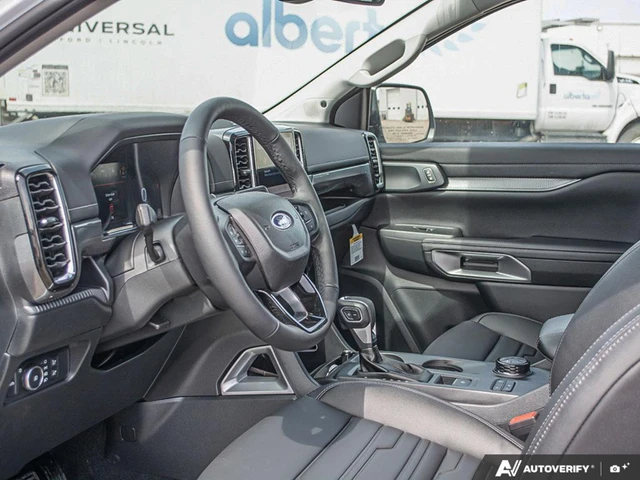 2026 Ford Ranger LARIAT, weiß, 47 km, Import Kanada — Foto 13 z 19