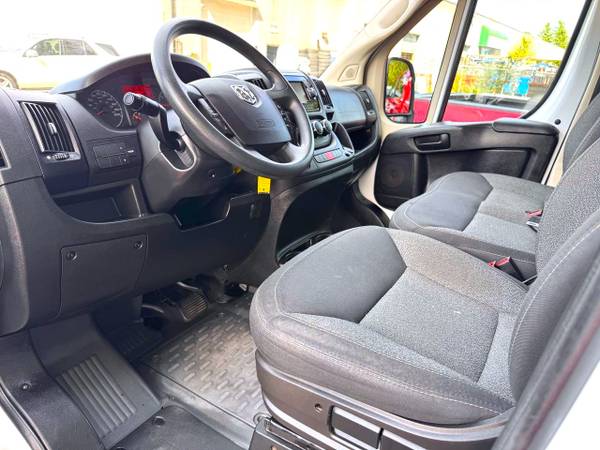 2018 RAM, Import Kanada — Foto 11 z 12