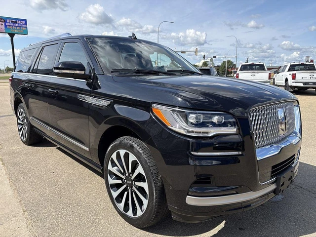2024 Lincoln Navigator L Reserve, schwarz, 40.918 km, Import Kanada — Foto 11 z 20