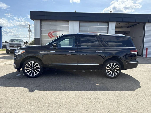 2024 Lincoln Navigator L Reserve, schwarz, 40.918 km, Import Kanada — Foto 4 z 20