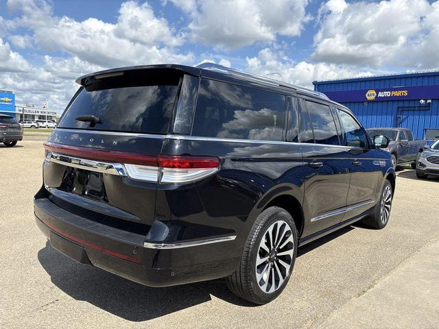 2024 Lincoln Navigator L Reserve, schwarz, 40.918 km, Import Kanada — Foto 9 z 20