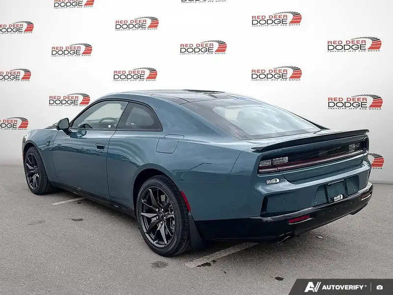 2027 Dodge Charger Scat Pack Plus, Sub-Zero, 23 km, Import Kanada — Foto 3 z 12