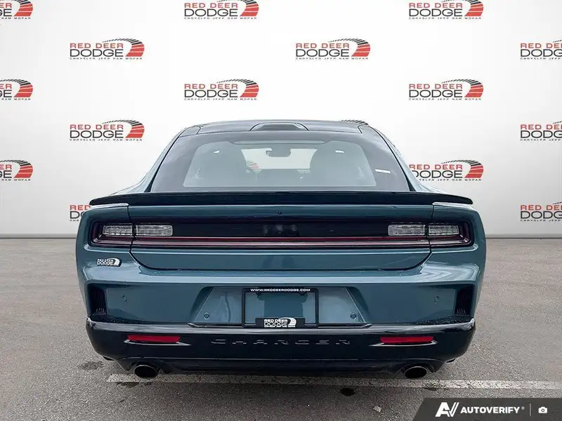 2027 Dodge Charger Scat Pack Plus, Sub-Zero, 23 km, Import Kanada — Foto 4 z 12