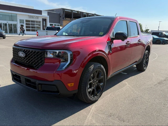 2026 Ford Maverick Lariat, rot, 29 km, Import Kanada — Foto 1