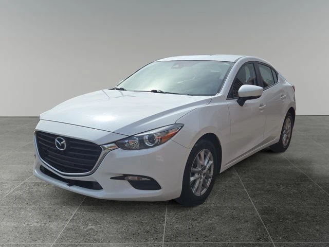 2018 Mazda 3 GS, 126.721 km, Import Kanada — Foto 1