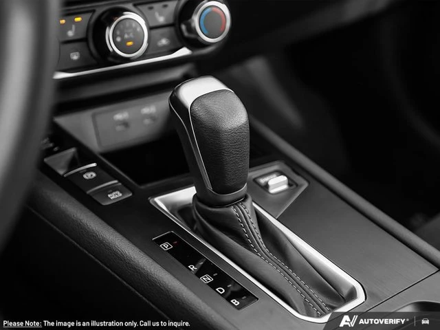 2026 Nissan Kicks, braun, 10 km, Import Kanada — Foto 16 z 20