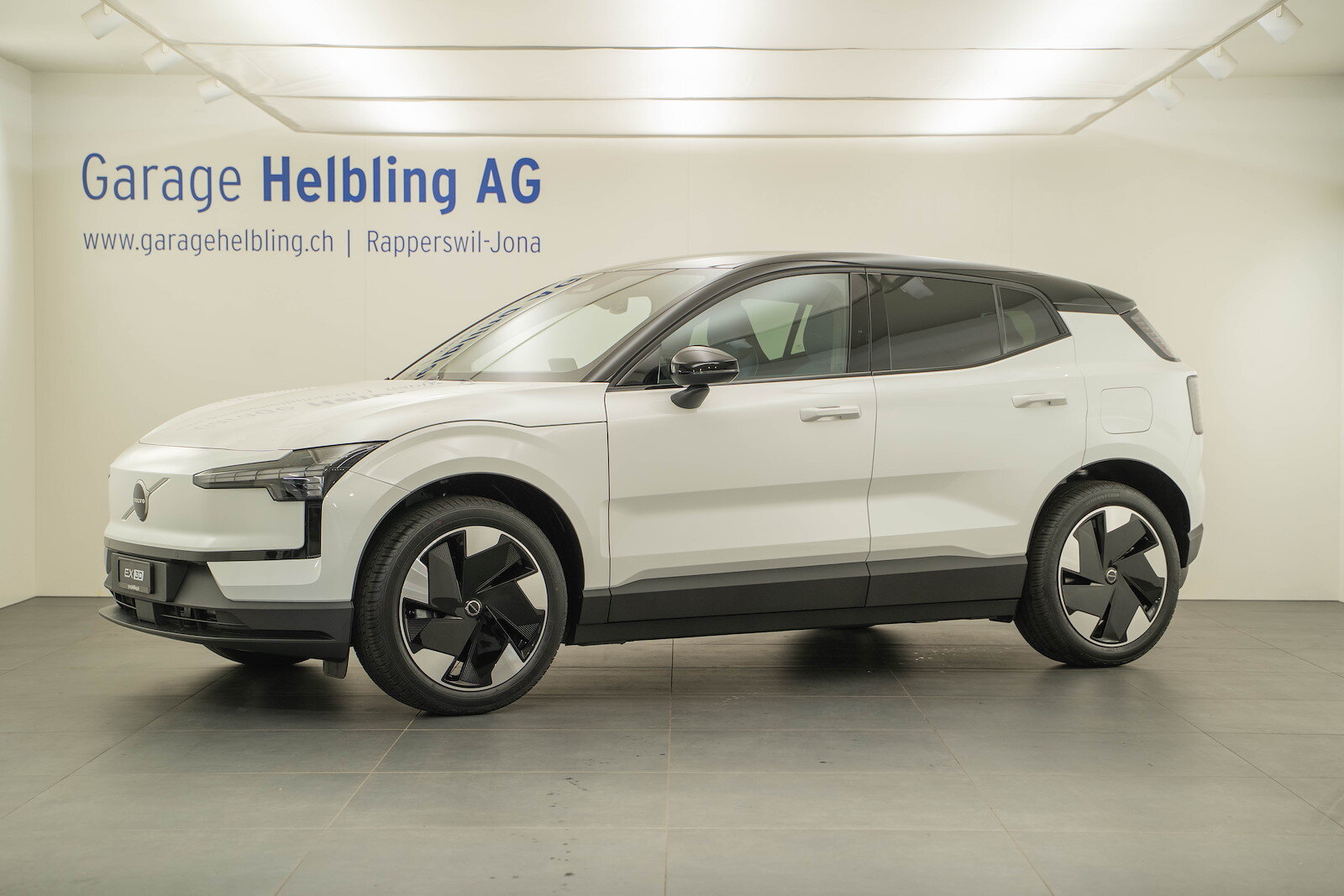 2026 Volvo EX30 E60 Plus, 1 km, Švýcarsko — Foto 1