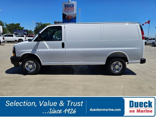 2026 Chevrolet Express Work, weiß, 2 km, Import Kanada — Foto 5 z 5