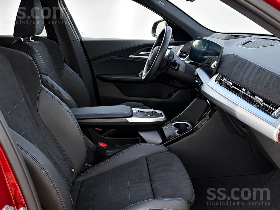 2025 BMW X2, rot, 33.000 km, Lettland — Foto 9 z 35