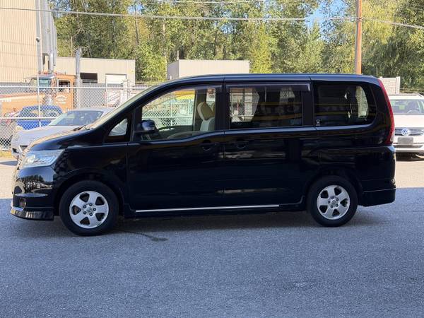2008 Nissan, Import Kanada — Foto 4 z 12
