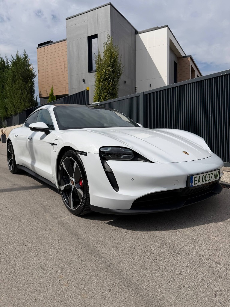 2021 Porsche, 57.000 km, Bulgarien — Foto 1