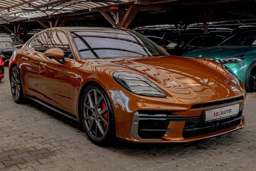 2024 Porsche, 12.800 km, Bulgarien — Foto 1
