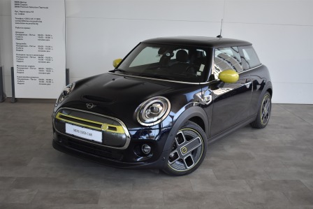 2021 MINI, 26.200 km, Bulharsko — Foto 1