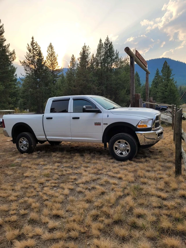 2010 Dodge Ram2500 Heavy Duty, weiß, 200.000 km, Import Kanada — Foto 1