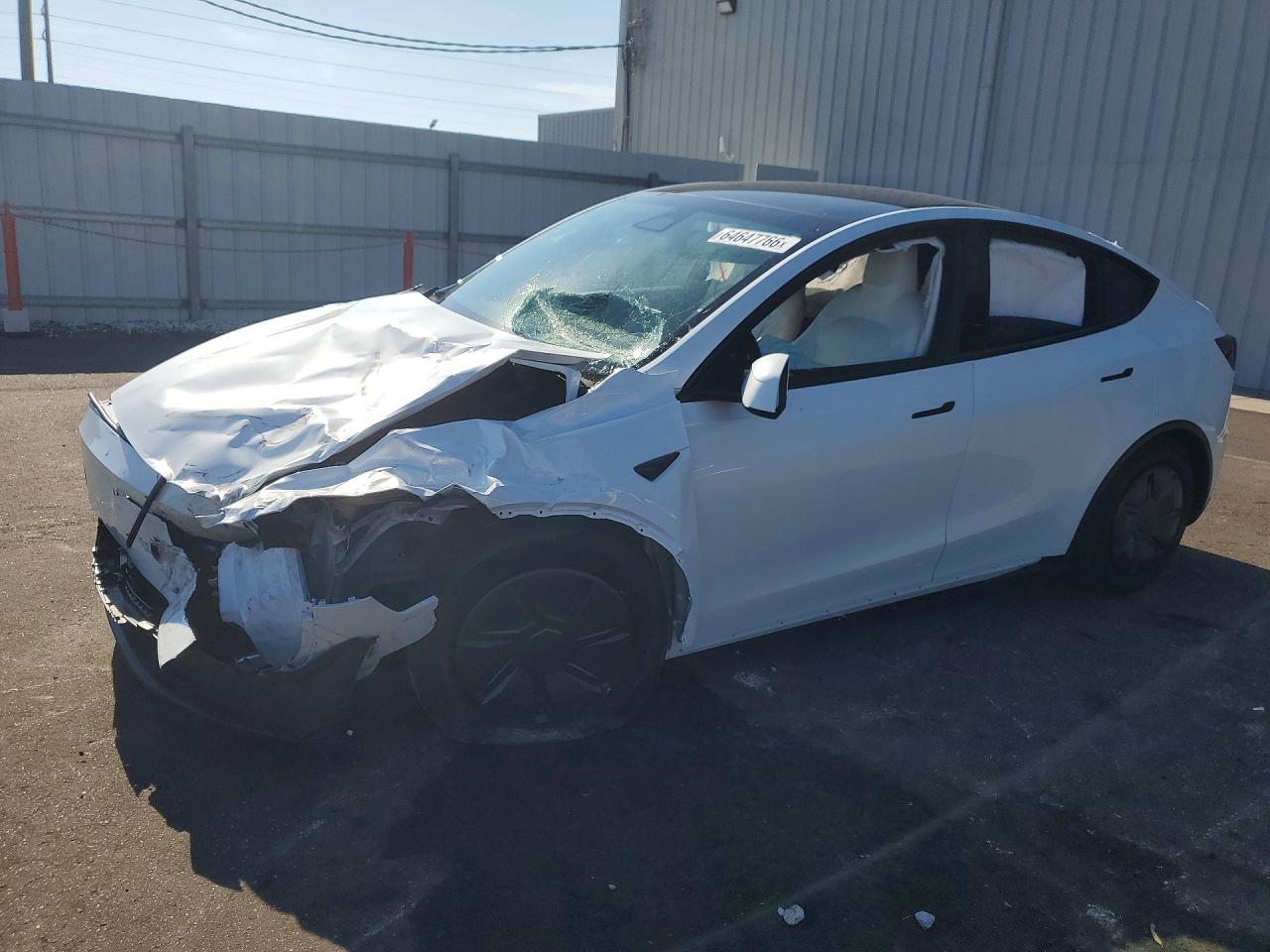 2026 Tesla MODEL Y, weiß, Import USA — Foto 1