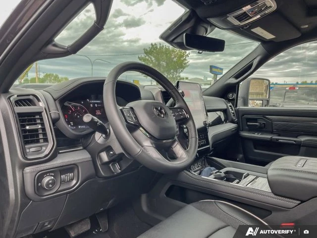 2027 RAM 3500 Limited, schwarz, 10 km, Import Kanada — Foto 13 z 20