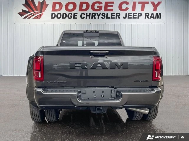 2027 RAM 3500 Limited, schwarz, 10 km, Import Kanada — Foto 5 z 20