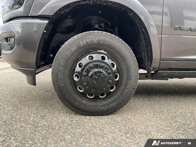 2027 RAM 3500 Limited, schwarz, 10 km, Import Kanada — Foto 9 z 20