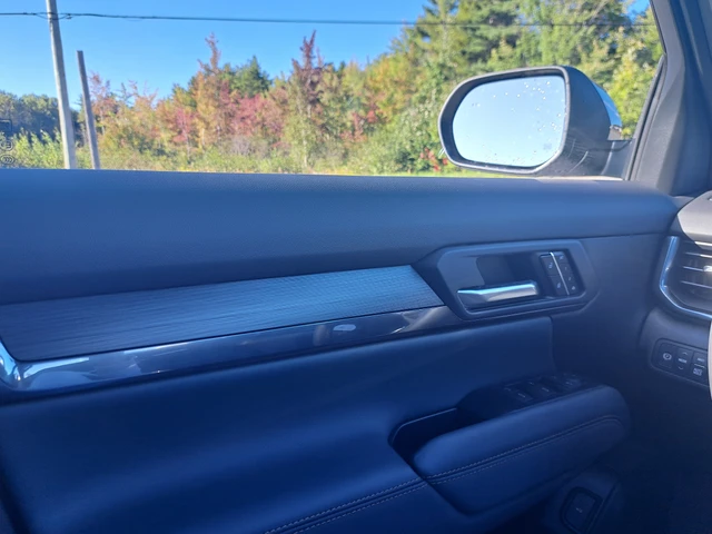 2027 GMC Terrain AT4, silber, 1 km, Import Kanada — Foto 11 z 20