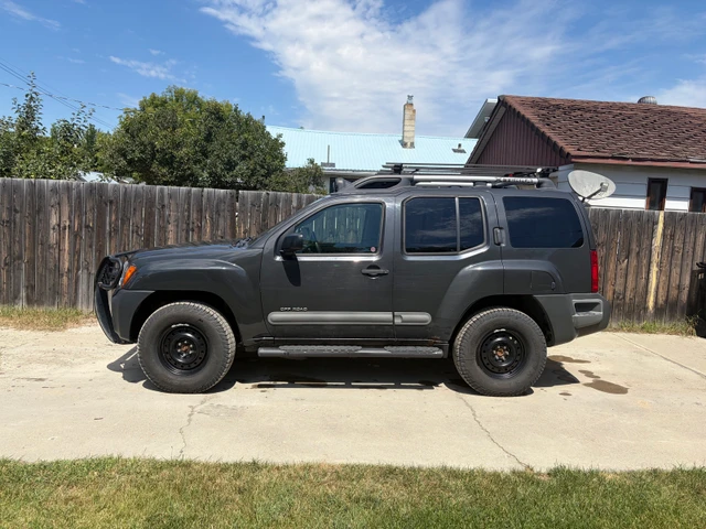 2010 Nissan Xterra, 310.000 km, Import Kanada — Foto 1