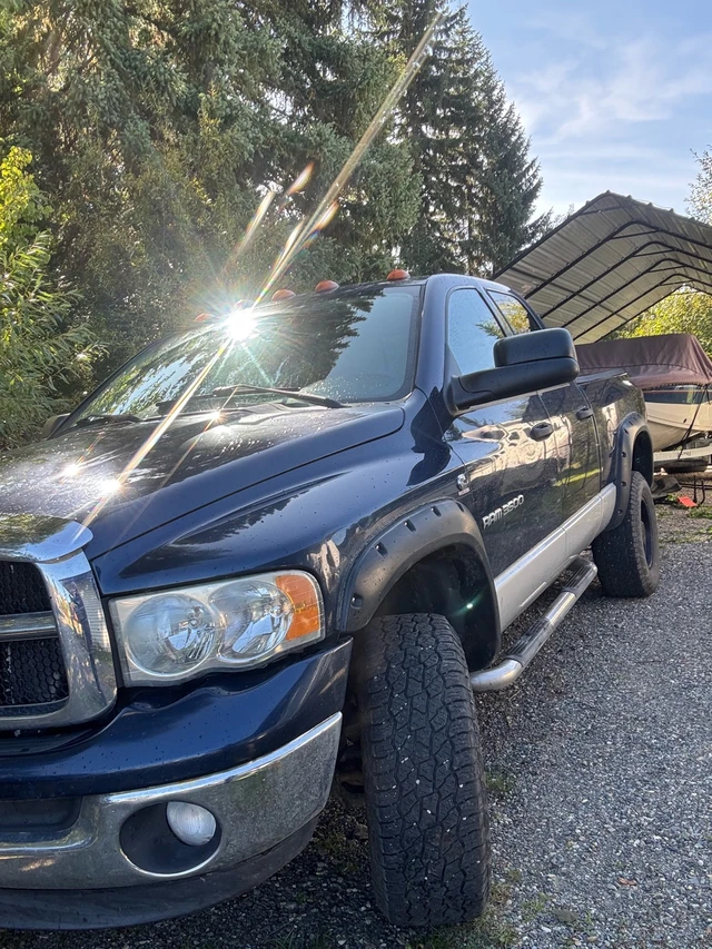 2004 Dodge Ram3500, 231.142 km, Import Kanada — Foto 1
