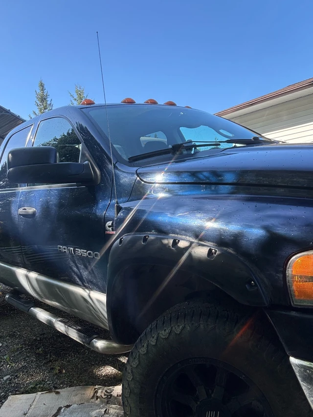 2004 Dodge Ram3500, 231.142 km, Import Kanada — Foto 2 z 5