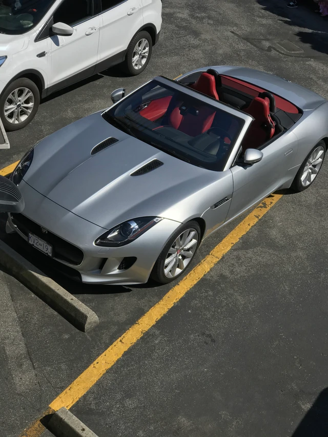 2017 Jaguar F Type, silber, 78.000 km, Import Kanada — Foto 1