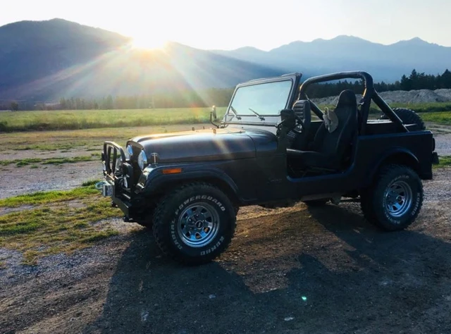 1986 Jeep Cj, schwarz, 104.000 km, Import Kanada — Foto 1 z 5 1986 Jeep Cj, schwarz, 104.000 km, Import Kanada — Foto 1 z 5
