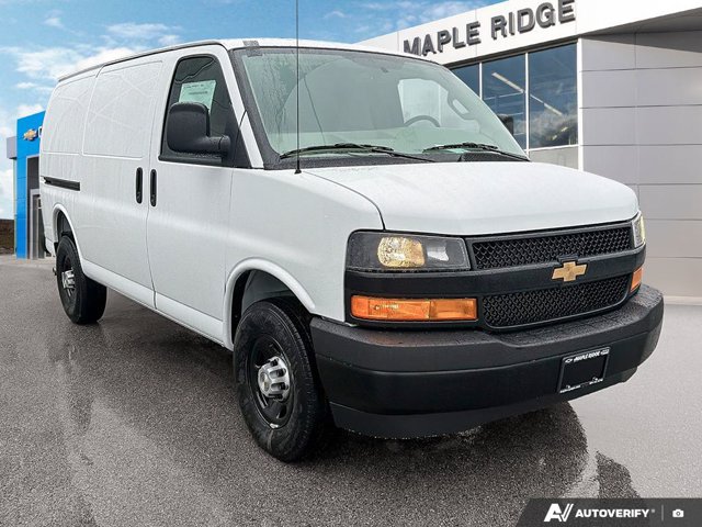 2026 Chevrolet Express Cargo Van, weiß, 4 km, Import Kanada — Foto 7 z 20
