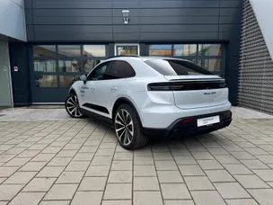 2026 Porsche Macan, 7.049 km, Slovensko — Foto 3 z 5