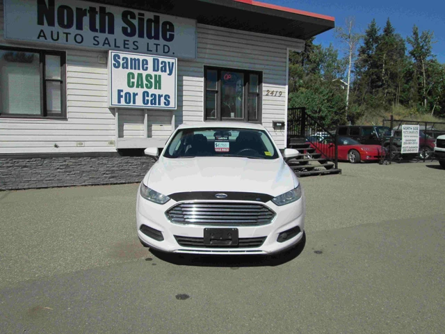 2016 Ford Fusion, weiß, 120.417 km, Import Kanada — Foto 2 z 12
