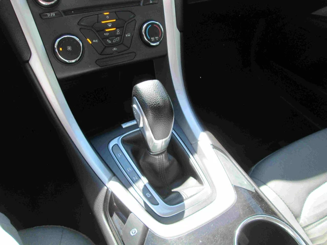 2016 Ford Fusion, weiß, 120.417 km, Import Kanada — Foto 9 z 12