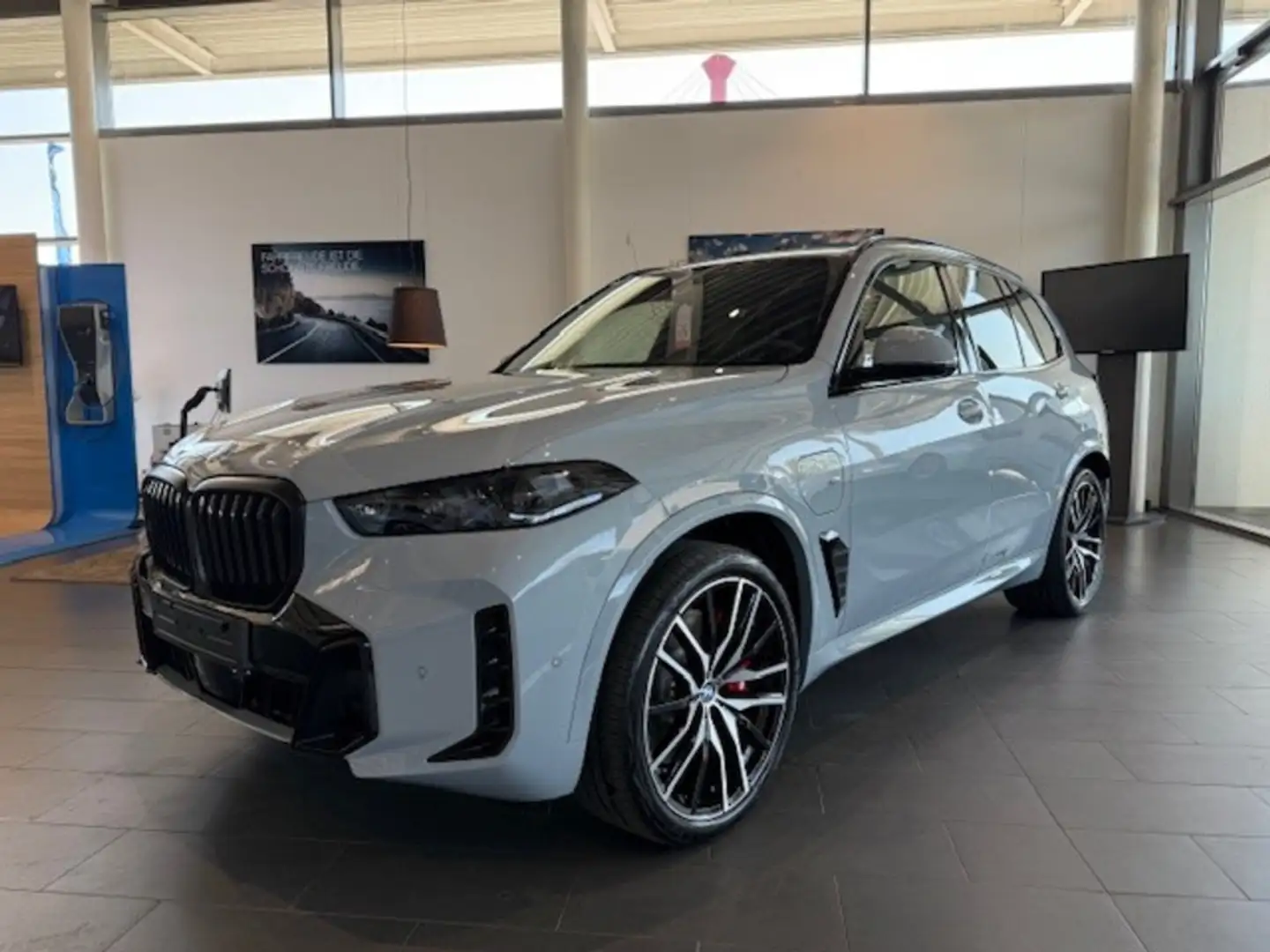 2026 BMW X5, 1 km, Deutschland — Foto 2 z 12
