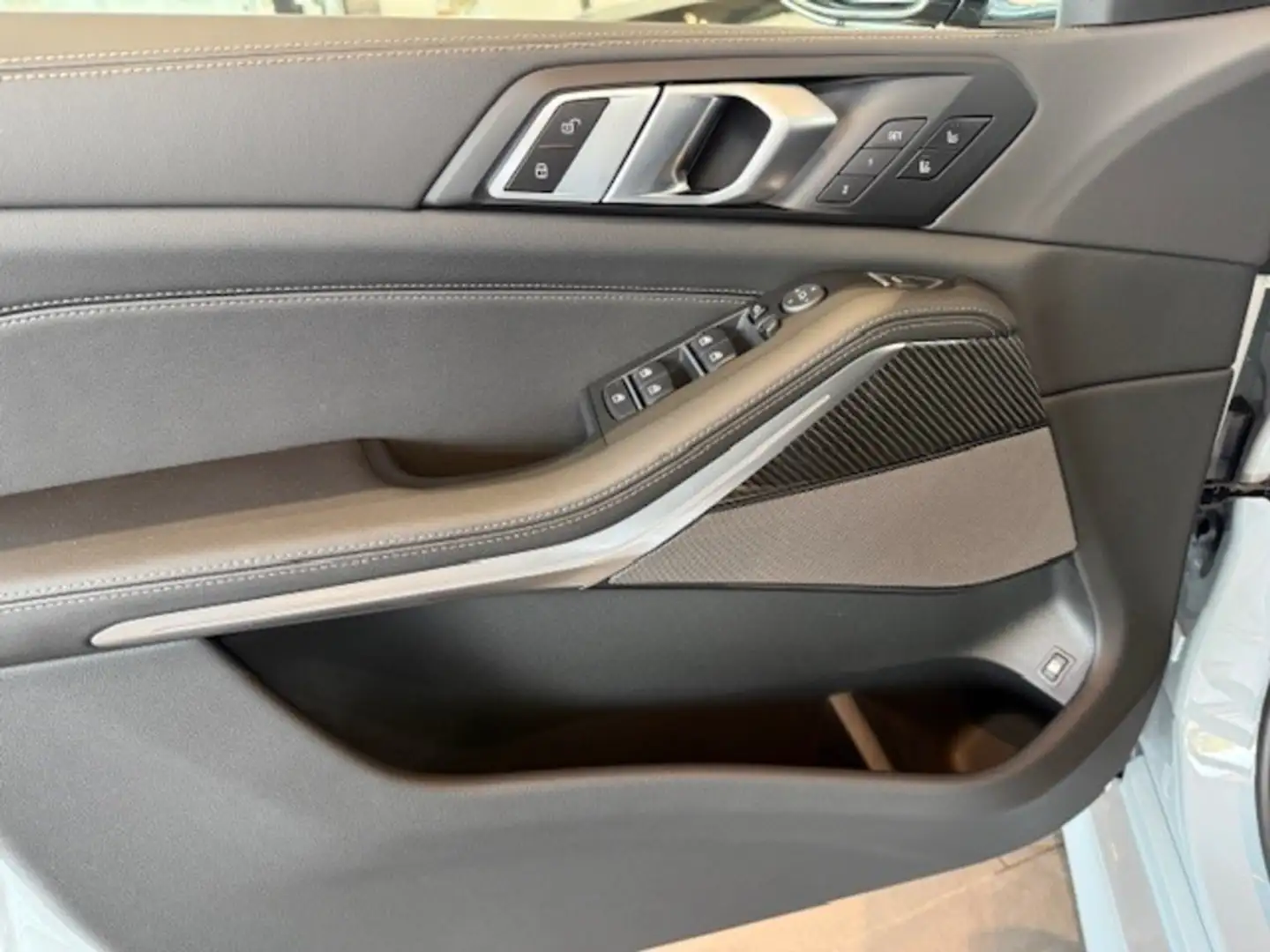 2026 BMW X5, 1 km, Deutschland — Foto 5 z 12