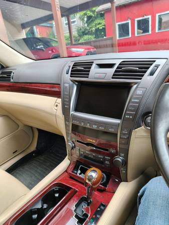 2008 Lexus, Import Kanada — Foto 7 z 10