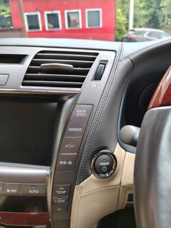 2008 Lexus, Import Kanada — Foto 8 z 10