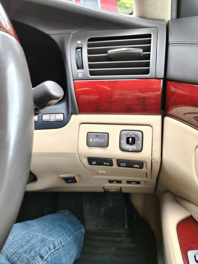 2008 Lexus, Import Kanada — Foto 9 z 10