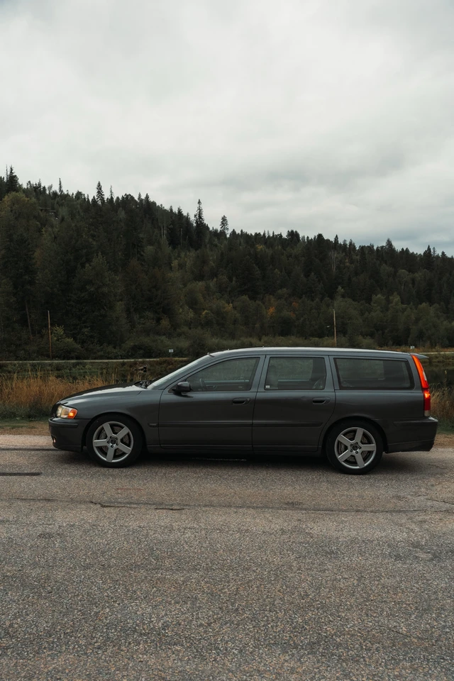 2004 Volvo V70, grau, 251.000 km, Import Kanada — Foto 2 z 5