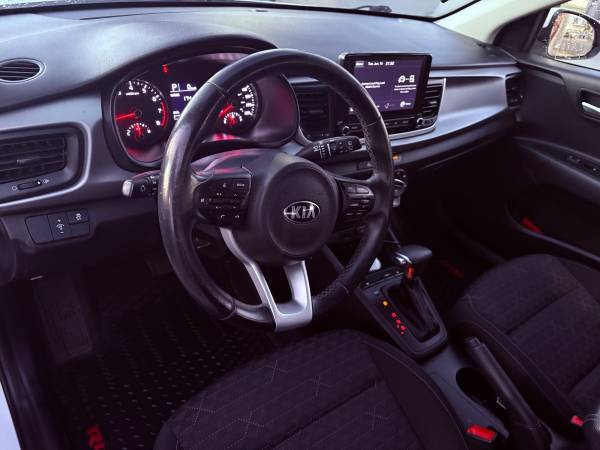 2021 Kia, Import Kanada — Foto 11 z 12